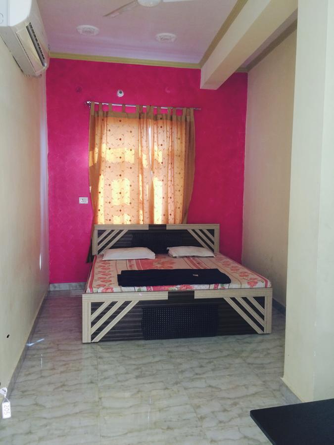 Hotel Vinayak Palace Mathura Exteriér fotografie