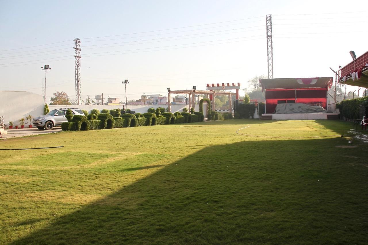 Hotel Vinayak Palace Mathura Exteriér fotografie