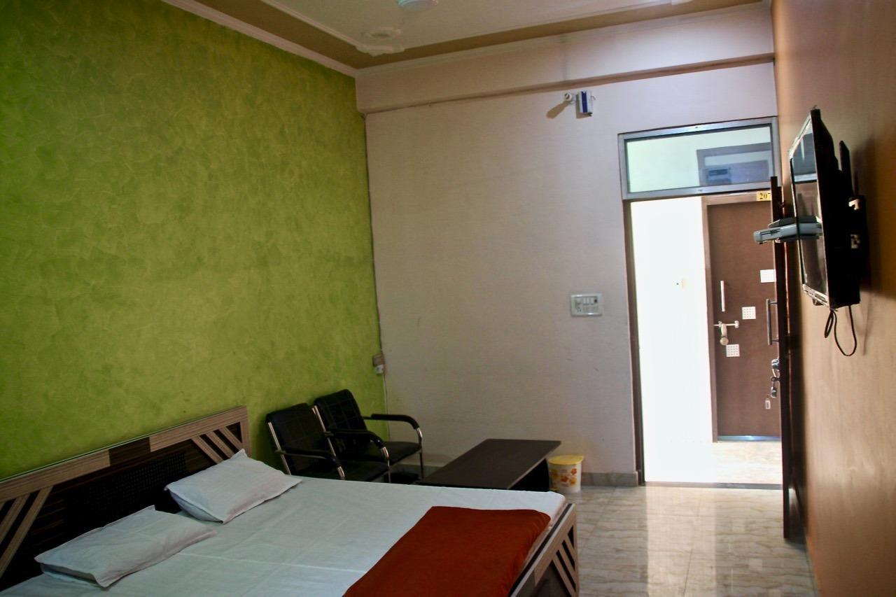 Hotel Vinayak Palace Mathura Exteriér fotografie